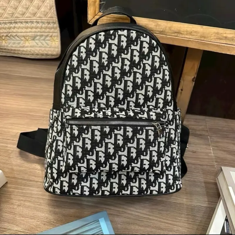 Balo dạ mix da sz40 + tặng kèm quà. Đựng được atlat, laptop,a4, hồ sơ, sách vở đi học. Đi chơi 3
