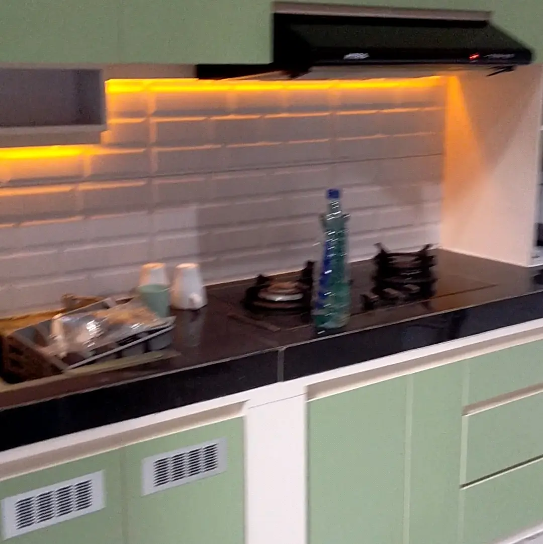 kitchen set minimalis PVC board finishing hpl lemari pakaian custom lemari bawah tangga backdroptv granit partisi tempat tidur custom Jakarta Bogor Depok Tangerang Bekasi Cikarang Karawang dll Pintu Pintu Geser Laci Tahan Lama Tahan air Furniture