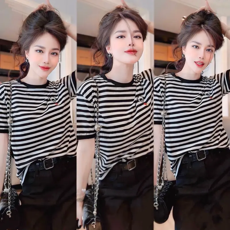 ÁO THUN COTTON FOM RỘNG Freesize ( 45 - 60kg ) Cổ Tròn Nữ  Sọc Kẻ 0