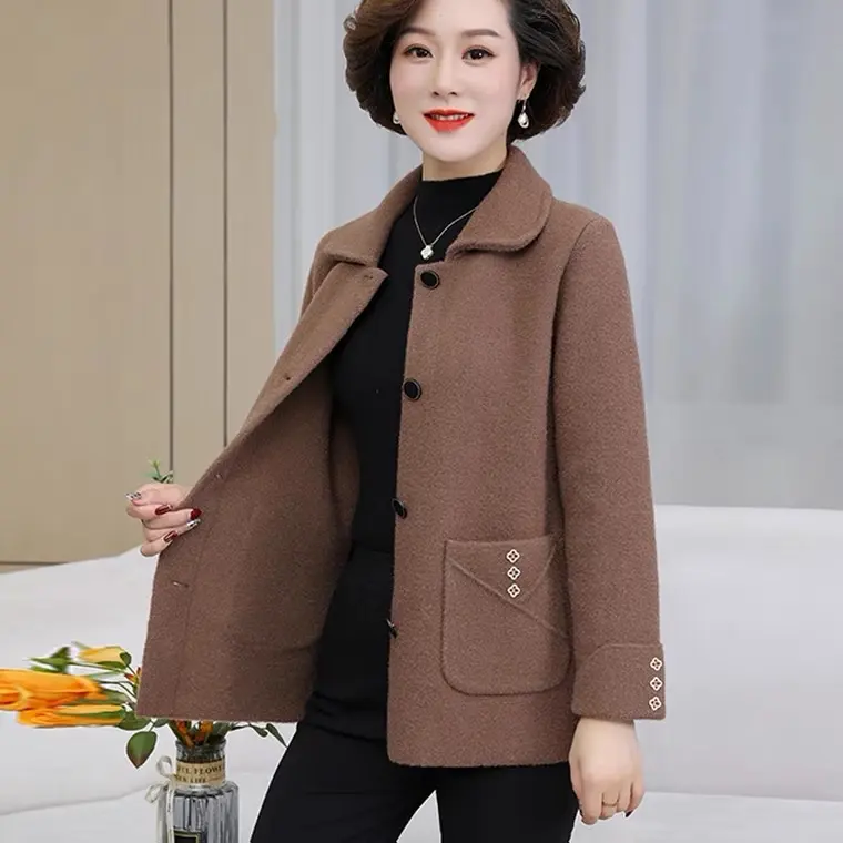 Áo khoác dạ nỉ cho mẹ trung niên