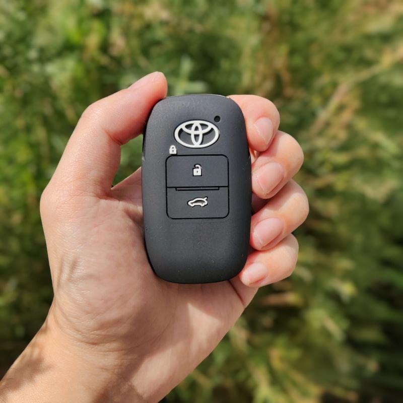 เคสกุญแจซิลิโคน : Toyota Yaris  Ativ 2022-2023 รถยนต์ Car รถจักร กันกระแทก
