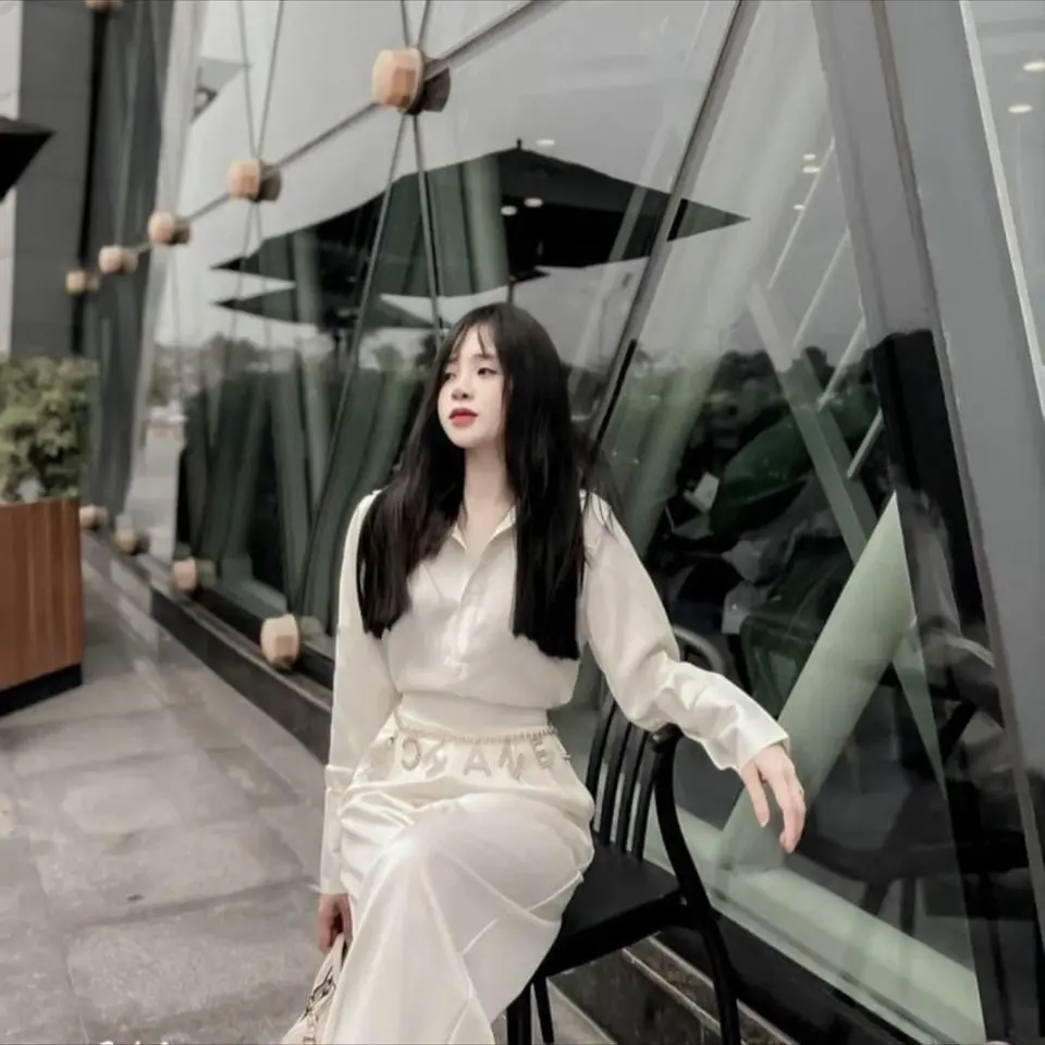 Bộ Set Lụa Kèm Quần Xuống Chất Liệu Tuyết Mưa Hàn - XS:40kg -44kg - Kem, Nữ, Áo - Top, Women