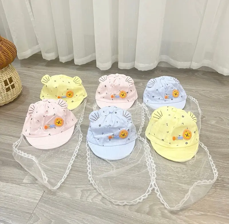 Mũ cho bé sơ sinh có khăn voan che mặt, mũ chống bụi đi tiêm an toàn cho bé sơ sinh 0