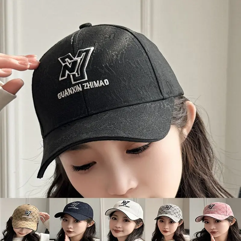 Mũ, Dành Cho Nam Và Nữ, Hàng Thật NY-Y5 Mới, Xu Hướng Trên TikTok, Thể Thao, Dễ Phối Đồ, Thoáng Khí, Hoa Tối Màu, Vòng Đầu Lớn Hat Nón Women