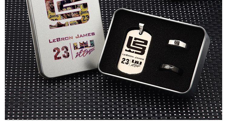 Product Introduction of European Football Five Major Leagues Club Classic Fan Merchandise Real Madrid Manchester United AC Milan Souvenir Gift Box FashionExperienceHall 9