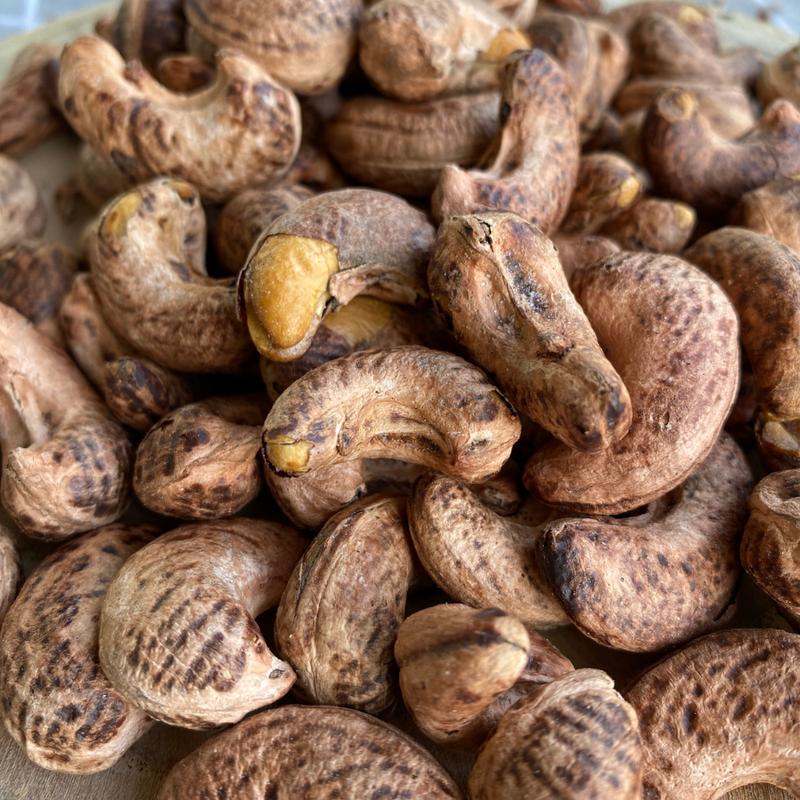 Hạt Điều Rang Muối 1 hộp xếp hoa chưa tới 500gr Snack Nuts Food 2