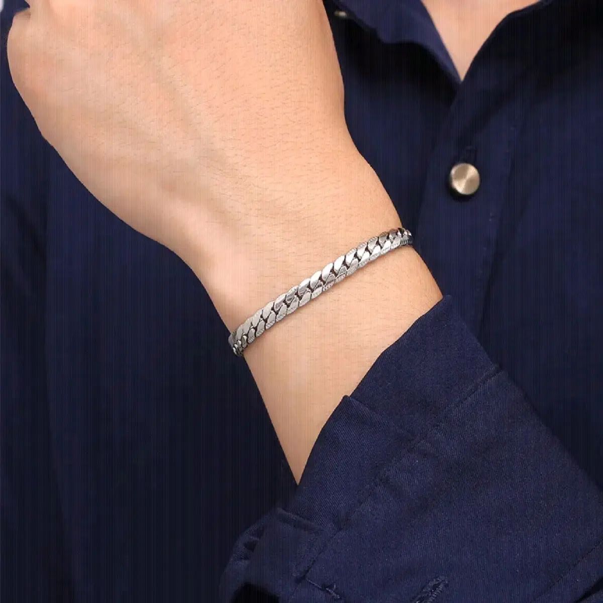 Gelang Cowok Keren Titanium Anti Karat Motif