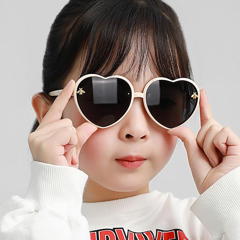 Product Introduction of Cartoon Little Bee Sunglasses For Girl Cute Sweet Heart Shaped Sunshade UV Protection Glasses Outdoor Sports Accessories 25