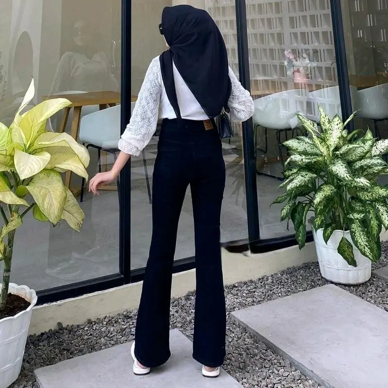Celana Cutbray Jeans Stretch Wanita Premium