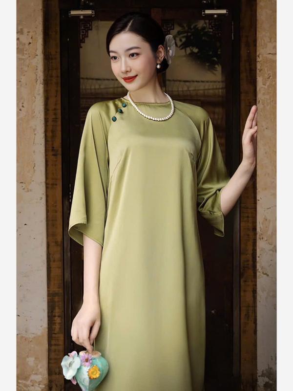 Áo Dài Cách Tân Dáng Suông Xưa Vải Lụa Mềm Mại - Phối Cúc Nhẹ Nhàng - TL 1