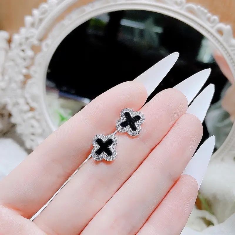 Set Bộ Trang Sức Cỏ 4 Lá Sơn Màu Đen Viền Đá Có Lẻ Món ( Dây - Bông - nhẫn hở - lắc tay ) Cho  Phụ nữ HTJ 2