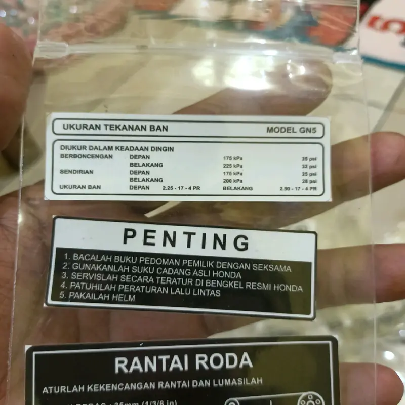 sticker velg racing dan sticker panduan kendara dan sticker tanung shok belakang Car 4