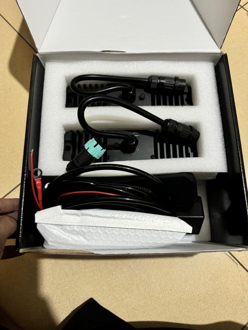 Product Introduction of Đèn trợ sáng nội địa Trung Quốc T2 sử dụng led CREE XHP70.3 siêu mạnh công suất 400w/cặp Phụ Kiện 9