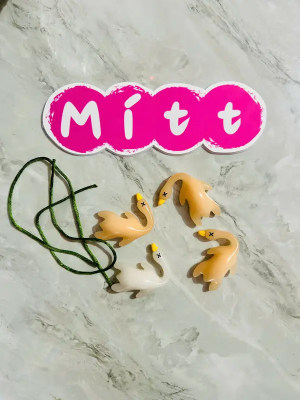 Đồ chơi vịt đổi màu, móc khóa vịt đổi màu dễ thương, đổi màu khi ra nắng 2