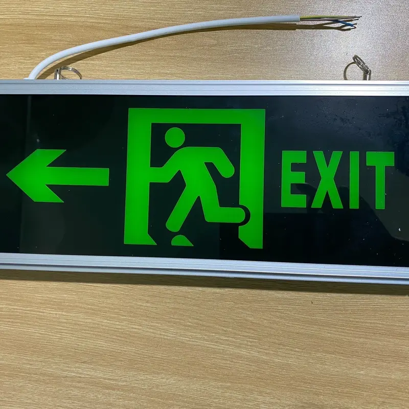 Đèn Exit 1 mặt có chữ lối thoát Đèn Exit 2 mặt có chữ lối thoát đèn sự cố 1