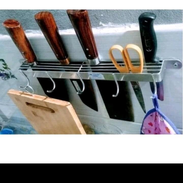 giá cài dao inox , có móc treo nồi niêu xoong chảo tiện dụng