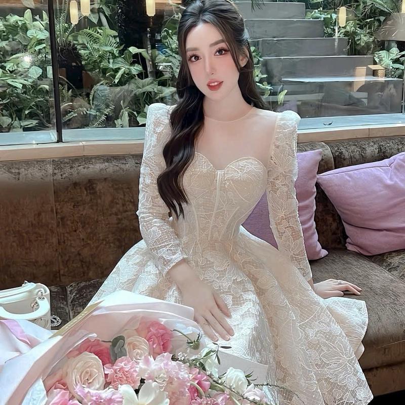Đầm ren tay dài màu trắng kem 3 lớp có kèm mút ngực  Size ML Women Nữ Voi Dress Sen Voan. 8