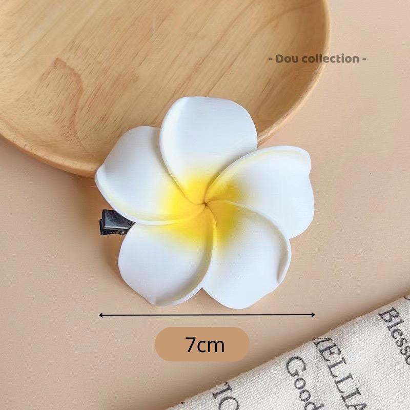 Kẹp hoa sứ đi biển Cài Tóc Nữ 1