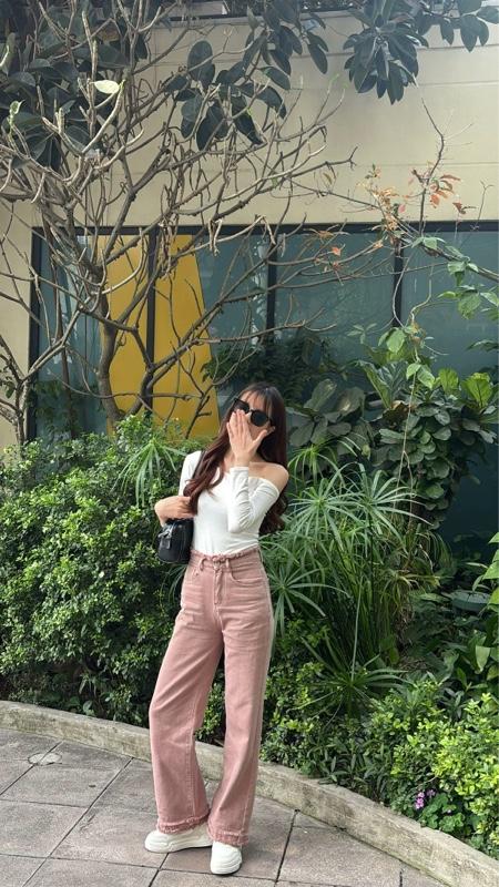 Product Introduction of PINKY JEANS - Quần jeans nữ cạp cao ống rộng hàng QC 11