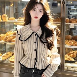 เสื้อตุ๊กตานิชใหม่ ดีไซน์ฤดูใบไม้ผลิปี 2025 แขนยาว ทันสมัยและสง่างาม เสื้อเชิ้ตลายทางอเนกประสงค์