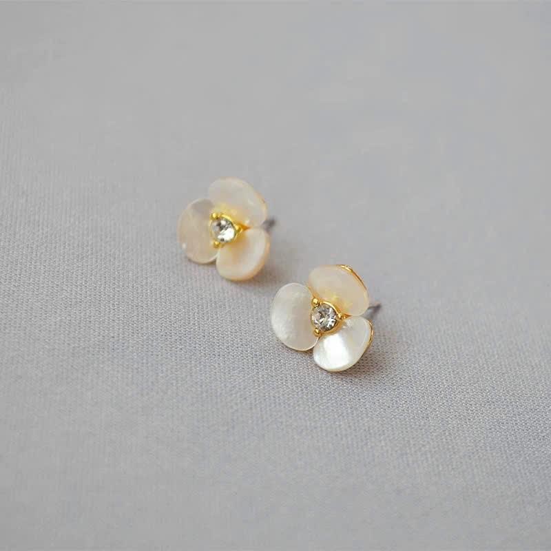Không đen gỉ - Khuyên tai 3 cánh cánh hoa xà cừ - Stainless Titanium Shell Flower Earring 0
