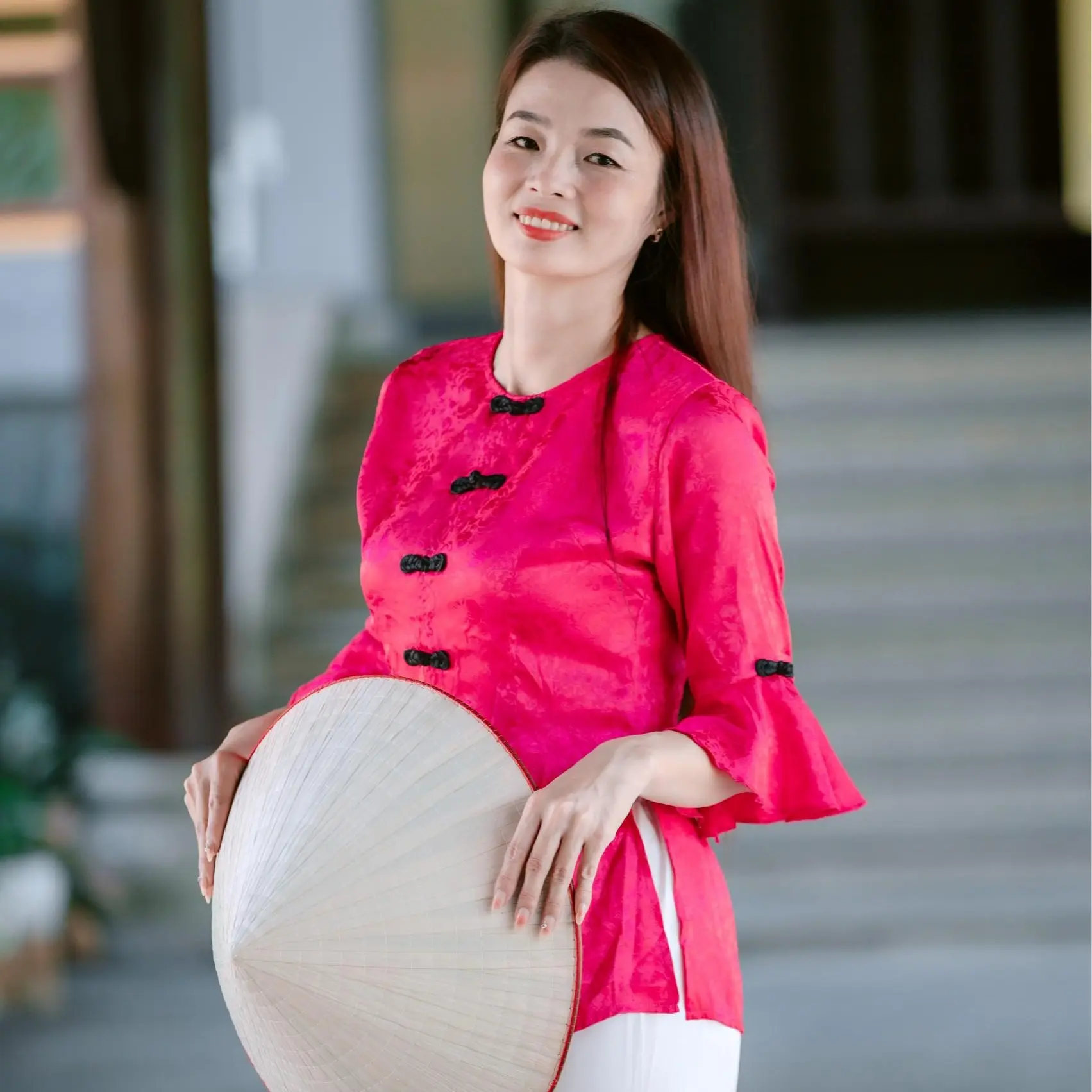 SÉT ÁO LẺ,QUẦN LẺ  BÀ BA TAY LOE NÚT TÀU, CHẤT LIỆU GẤM 2 DA,QUẦN PLANTIN, QUẦN BẢN LƯNG PHÍA SAU, KẾT HỢP TÚI TRONG, PHONG CÁCH LỊCH LÃM SANG TRỌNG, TẶNG KÈM 1 CỘT TÓC XINH Nữ Women