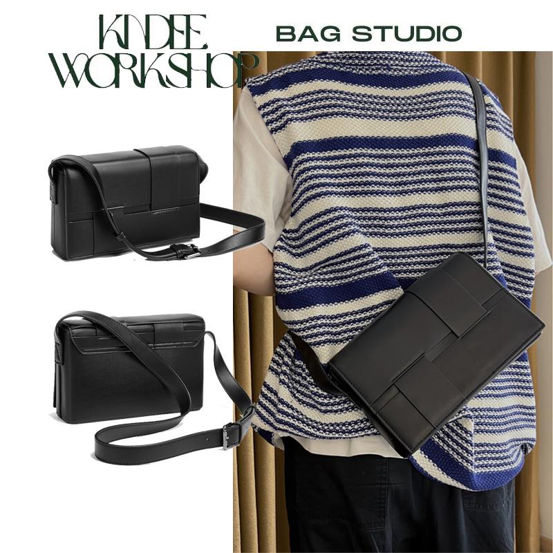 Giỏ đeo chéo basic trơn đen cho nam túi đeo vai đi chơi du lịch phong cách cặp da PU cứng cáp Kindee.Workshop