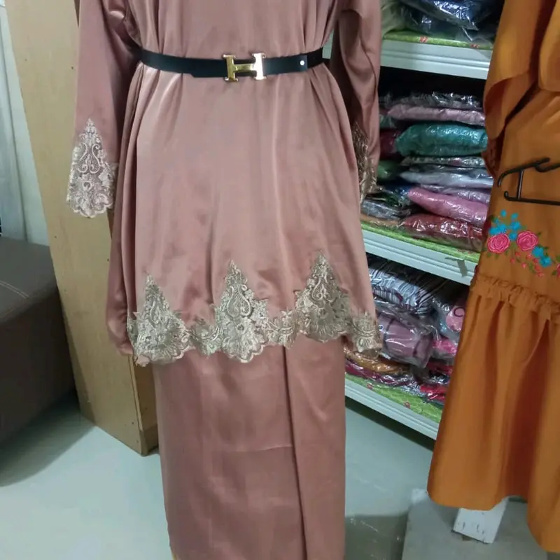 Baju kurung melayu renda Wanita 8