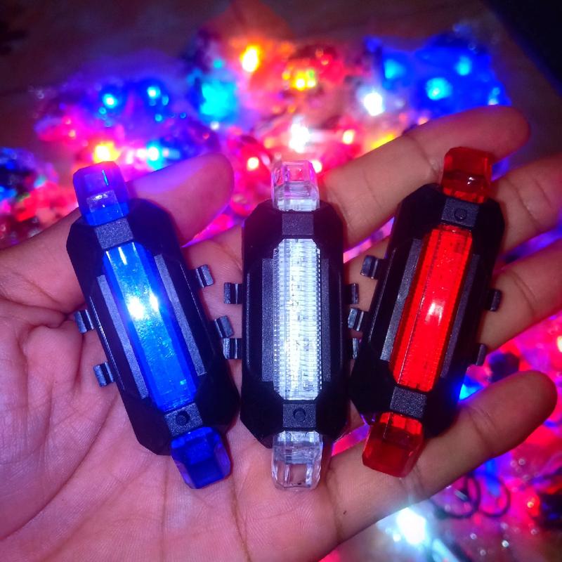Lampu Cas Kelap Kelip Multifungsi 0