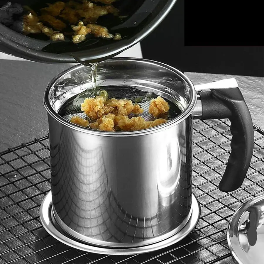 Stainless Steel Oil Storage Container with Sieve, 1 Count Oil Storage Box with Filter, Kitchen Food Strainer Utensils for Home, Kitchen Gadgets