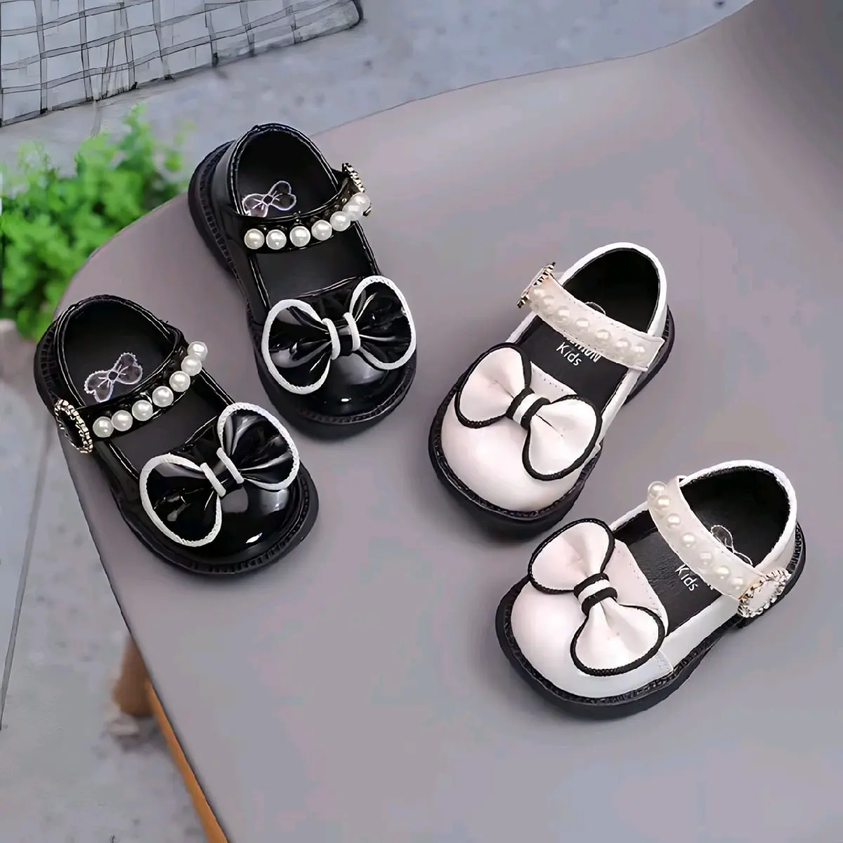 Sepatu anak perempuan baby kids flatshoes docmart lucu model pita mutiara sepatu anak cantik terbaru Sepatu bayi Wanita  Sepatu Balita Anak Cewek size 22-25 bisa cod bayar di tempat Empuk Hitam Putih Kaki