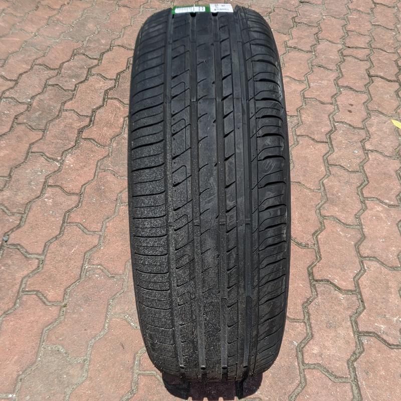 Vỏ lốp 225/45R19 TBB TR-66 Thái Lan 0