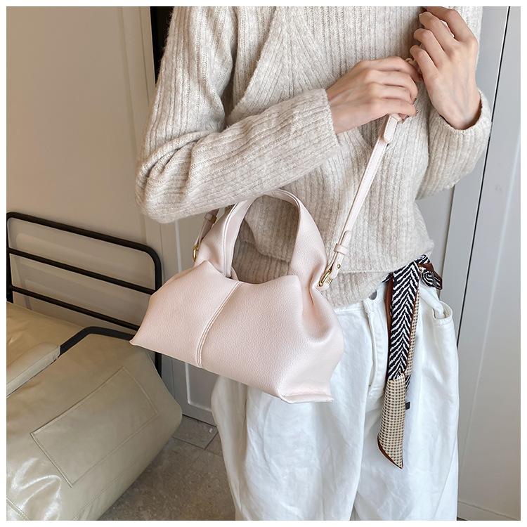 Product Introduction of New Cloud Bag Korean Style Fashion Litchi Grain Soft Leather Shoulder Bag Fashion Women's Handbag 19