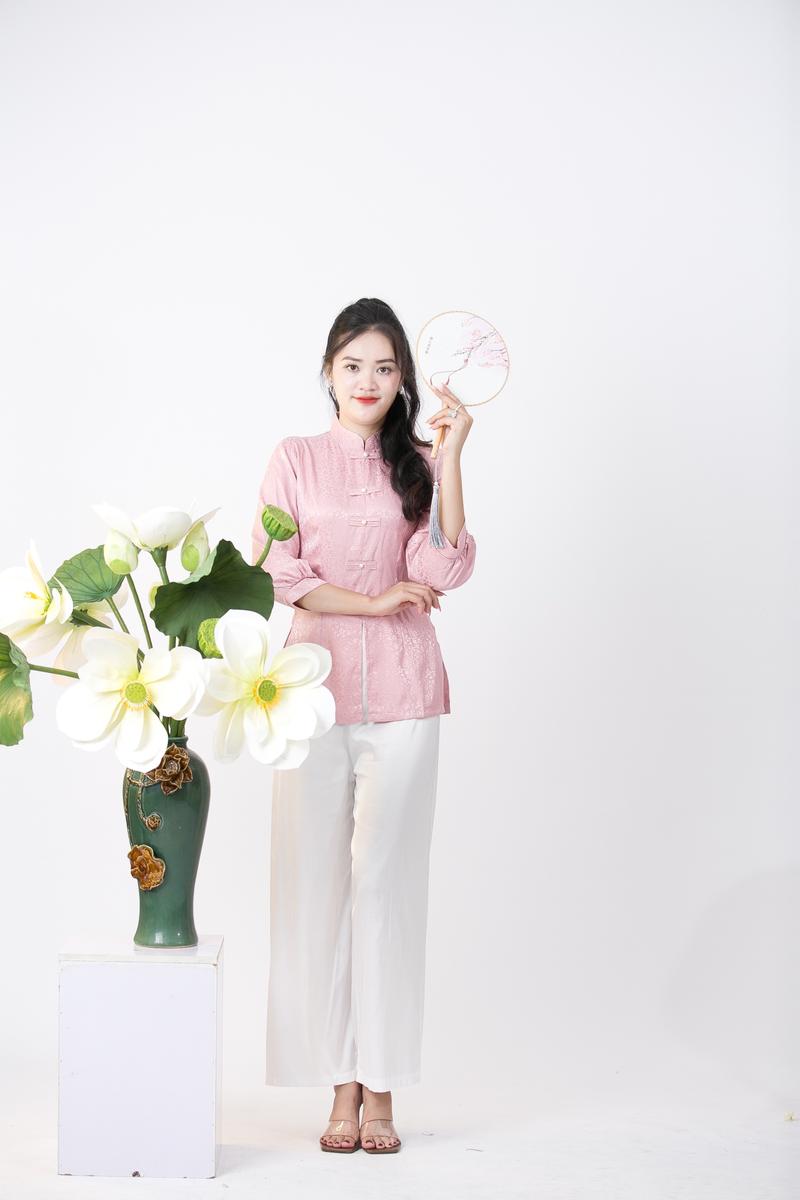 Product Introduction of Tịnh Tâm 15- Áo Bà Ba Cổ Tàu Vạt Đứng Lụa Gấm Mềm Mại 4 Size S,M,L,XL Không Bao Gồm Quần Top Nữ 6