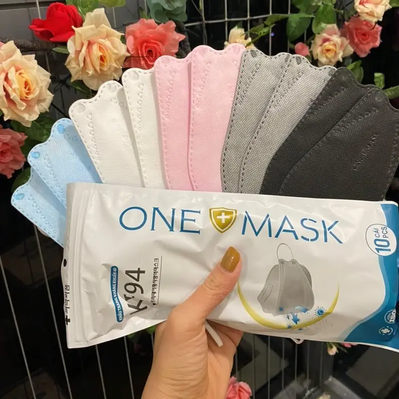 Quà tặng túi 5 đến 10 cái khẩu trang y tế KF94 4 lớp ngẫu nhiên Bông sen vàng, One Mask, Bio Mask, Bảo Long, Lộc Luyến, Ánh Dương sản xuất tại Việt Nam theo công nghệ 4D Hàn Quốc 2