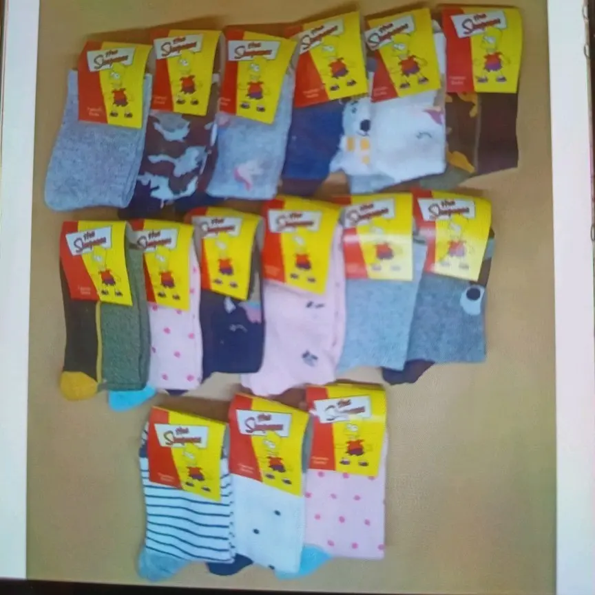 kaos kaki anak panjang