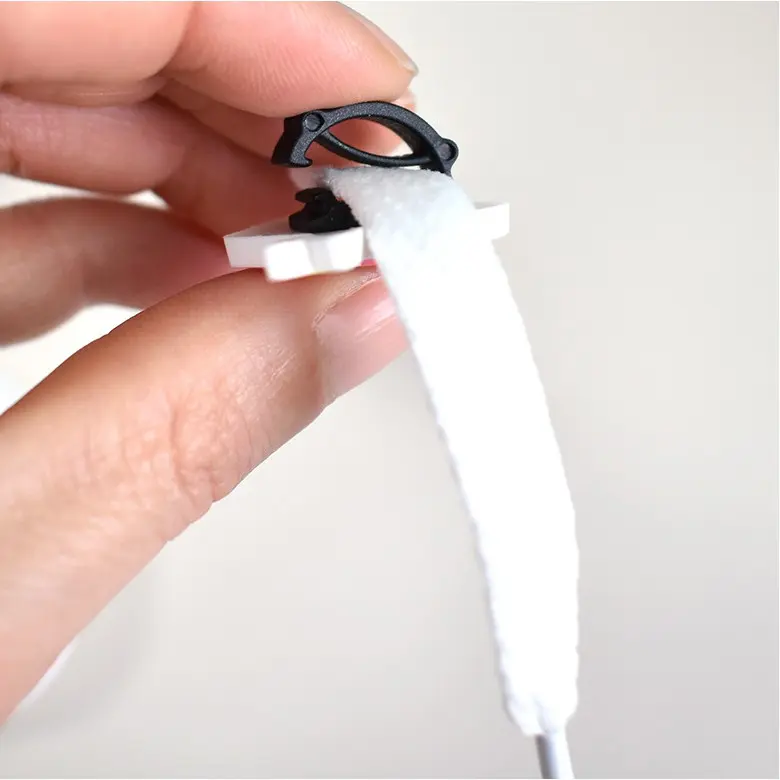 Chốt nhựa gắn charm làm Jibbitz trang trí dây giày, các mẫu khóa zipper 6