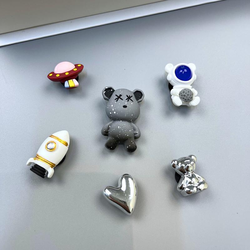 Sticker, Charm 3D chủ đề kẻ du hành bán lẻ Gamo gắn Dép , Dép Sục, Cá Sấu JB-177 3