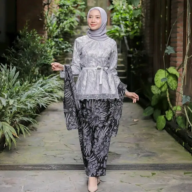BLOUSE MAGIZA SILVER Kebaya modern wisuda tunangan lamaran murah remaja  seragam seragaman Silver Setelan Wanita Allsize