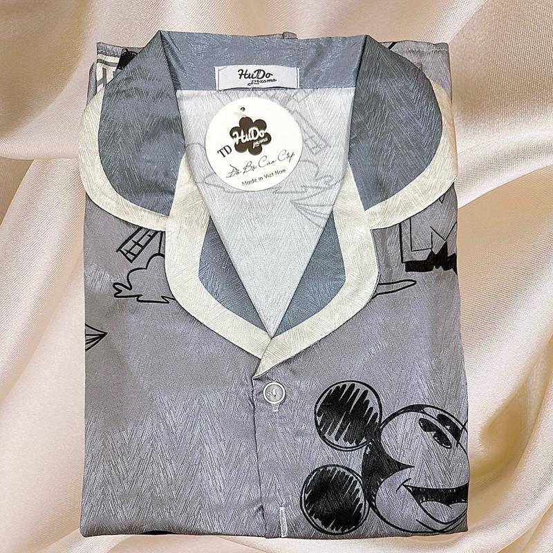 Bộ Pijama Lụa Xước Ánh Kim Hình Chuột MiKy Mềm Mướt Mịn Màu Xám Ghi Sang Đẹp Dễ Mặc Đủ Ba Dáng Tay Dài Tay Ngắn Quần Đùi Quần Ngủ Áo Ngủ Cho Nữ Wonmen 4