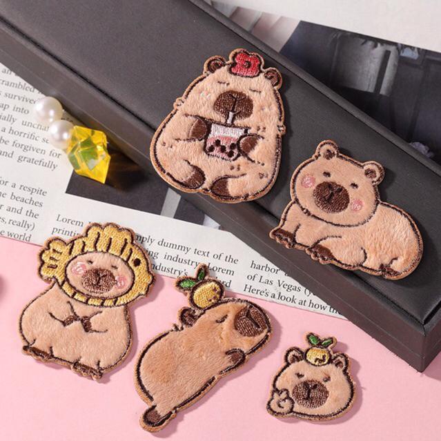 Miếng vá dán ủi may lên quần áo rách - trang trí khăn túi điện thoại,..miếng vá quần áo rách. Bảng màu Capybara