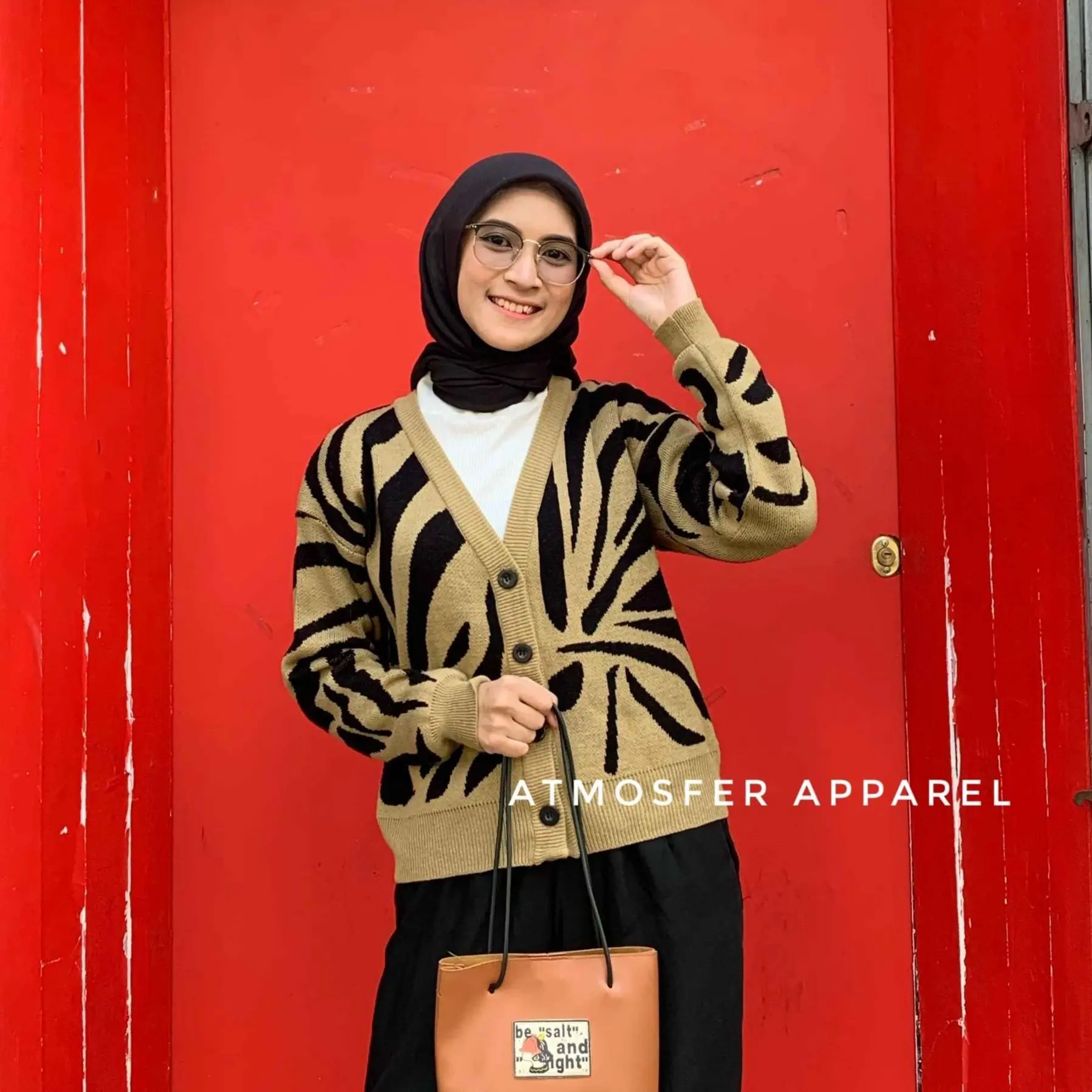 Livy Cardigan Rajut Wanita Oversize Jumbo Motif Zebra Fit Panjang Knitwear  Tebal  Outer Fit Panjang