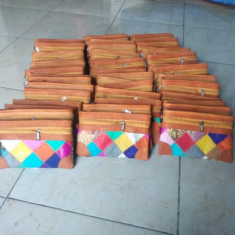 Dompet HP || Dompet selendang bahan kulit ular percah 0