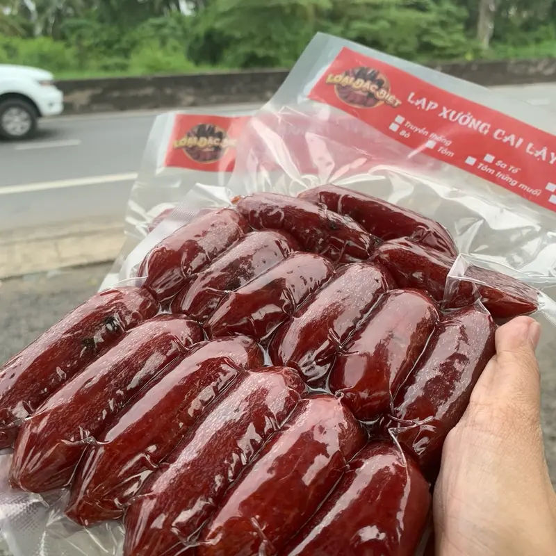 1 KG ( 2 gói ) LẠP XƯỞNG HEO SẤY KHÔ nhà cô Hoà , đóng gói + hút chân không cẩn thận 4