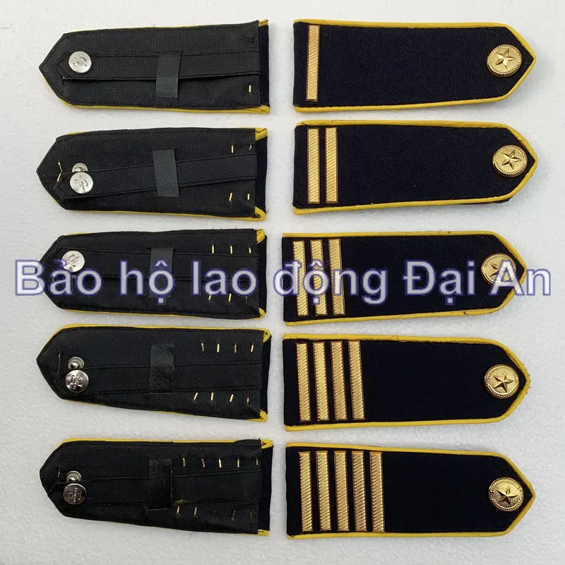 Cầu vai gạch đồng viền vàng 1