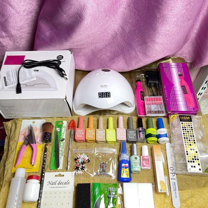 Set combo nail cơ bản 6 màu sơn+máy mài+máy hơ gel. Được lựa màu sơn tuỳ thích màu sơn combo ngẫu nhiên