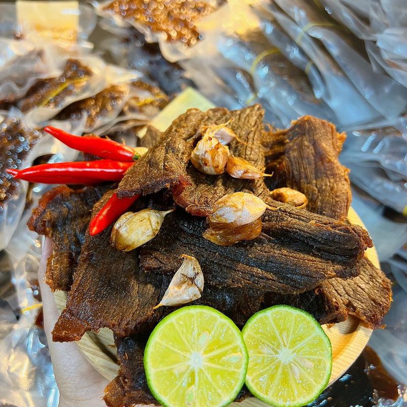 Bò Ướt Cháy Tỏi Dương Vương - Dạng Miếng 200g Snack Food Ăn Vặt Cay