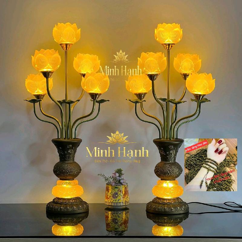   Tặng Vòng chỉ ngũ sắc mix Trầm + LED  Đèn Thờ 5 Bông Hoa Sen Tân Cổ Điển Thân Nâu-Loại Nặng  - Dáng Tay Dâng Phật | Cao 70cm  Giá 1 Đôi  