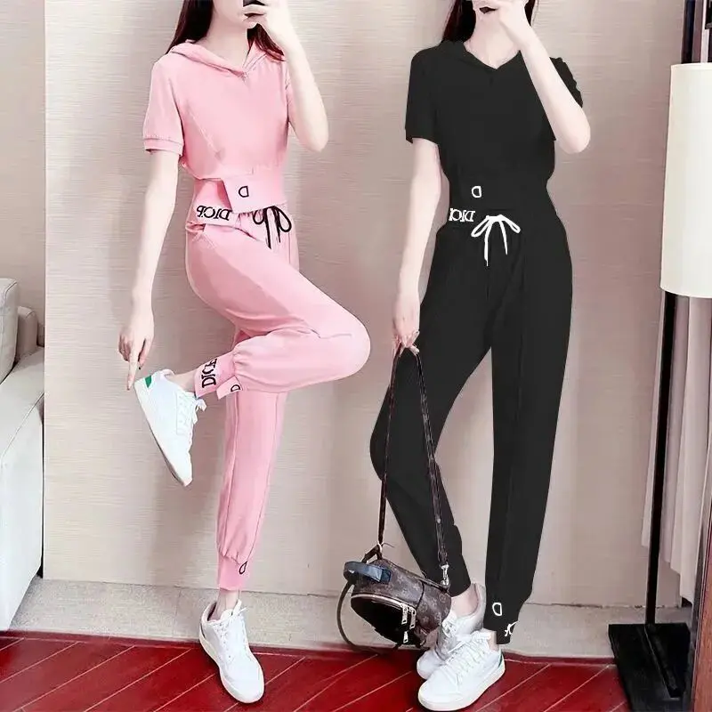 Bộ Đồ Thời Trang Cho Nữ, Hàng Mới Về, Bộ Hai Mảnh Mùa Hè Phong Cách Hàn Quốc, Trẻ Trung Và Sành Điệu, Thích Hợp Cho Trang Phục Thể Thao Và Thường Ngày ngắn Tay, Quần Jogger, Năm 2025 Áo Top