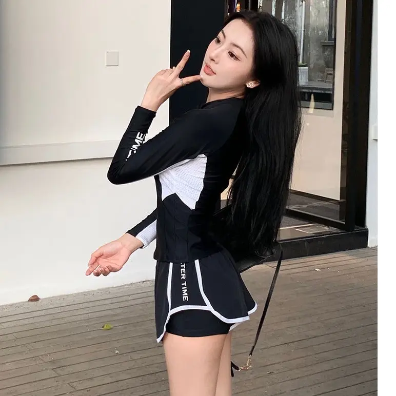 EMMA Đồ Bơi 2 Mảnh Chống Nắng, Bộ Bơi Quần Đùi 2 Lớp Dày Dặn, Kín Đáo, Năng Động Phù Hợp Bơi Lội 4